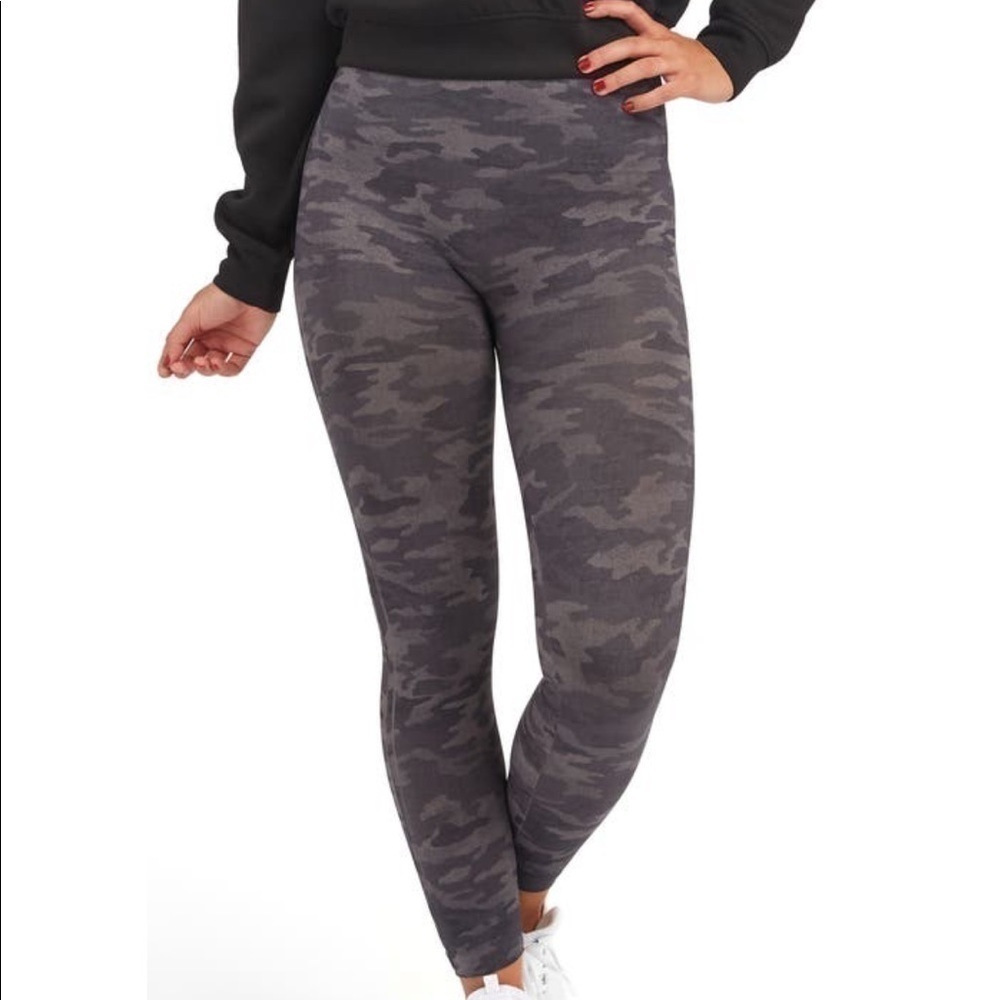 Spanx Look at me Now heather Camo Leggings-Small